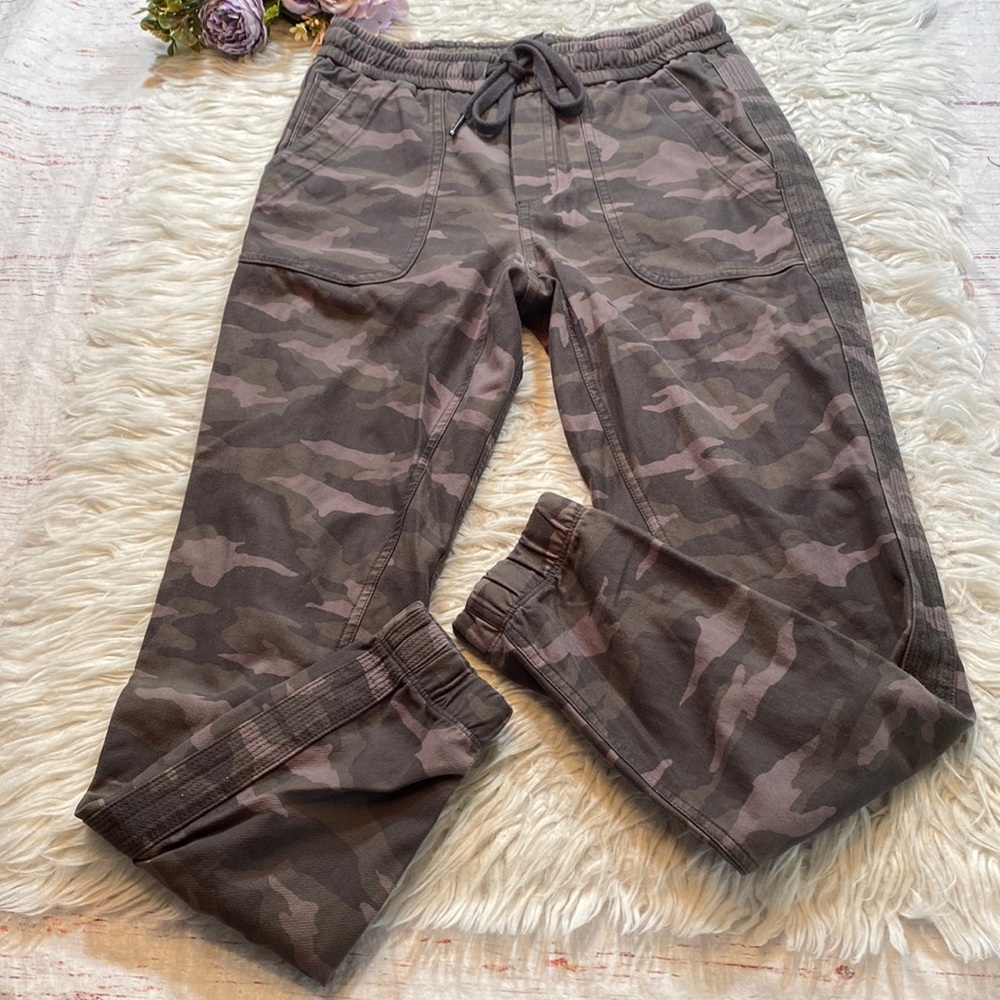Athleta Camo Track Joggers in Brown and Olive